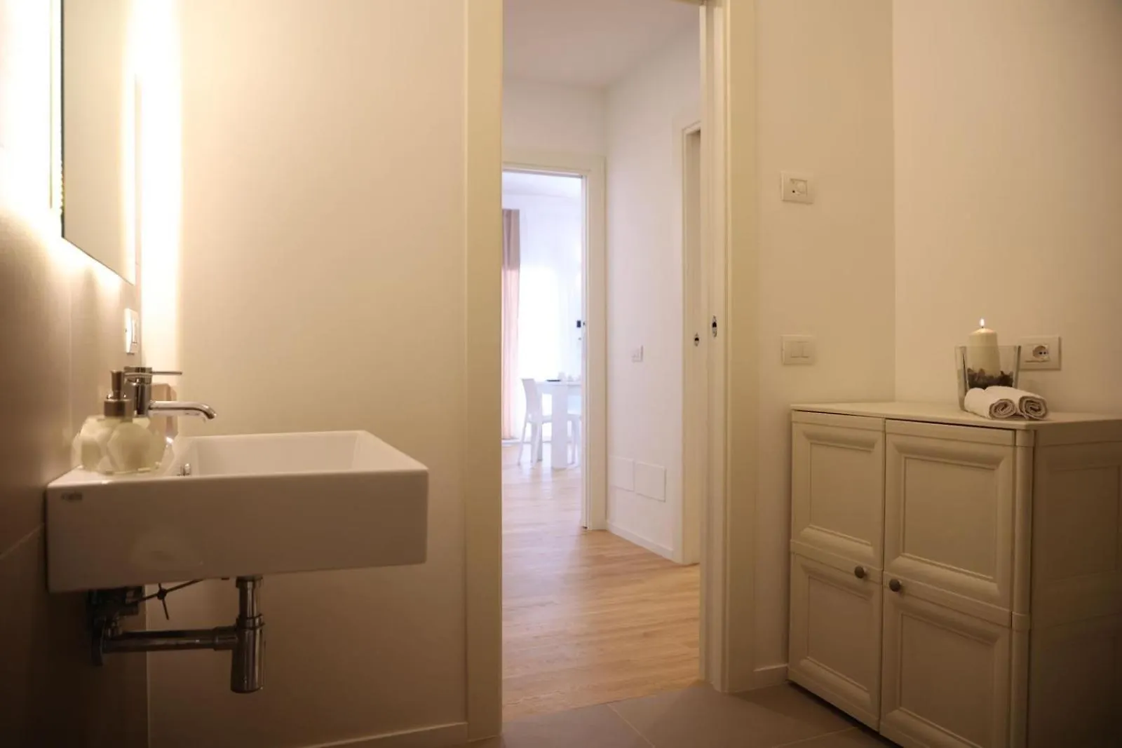 Domus Levante Apartment Μπάρι