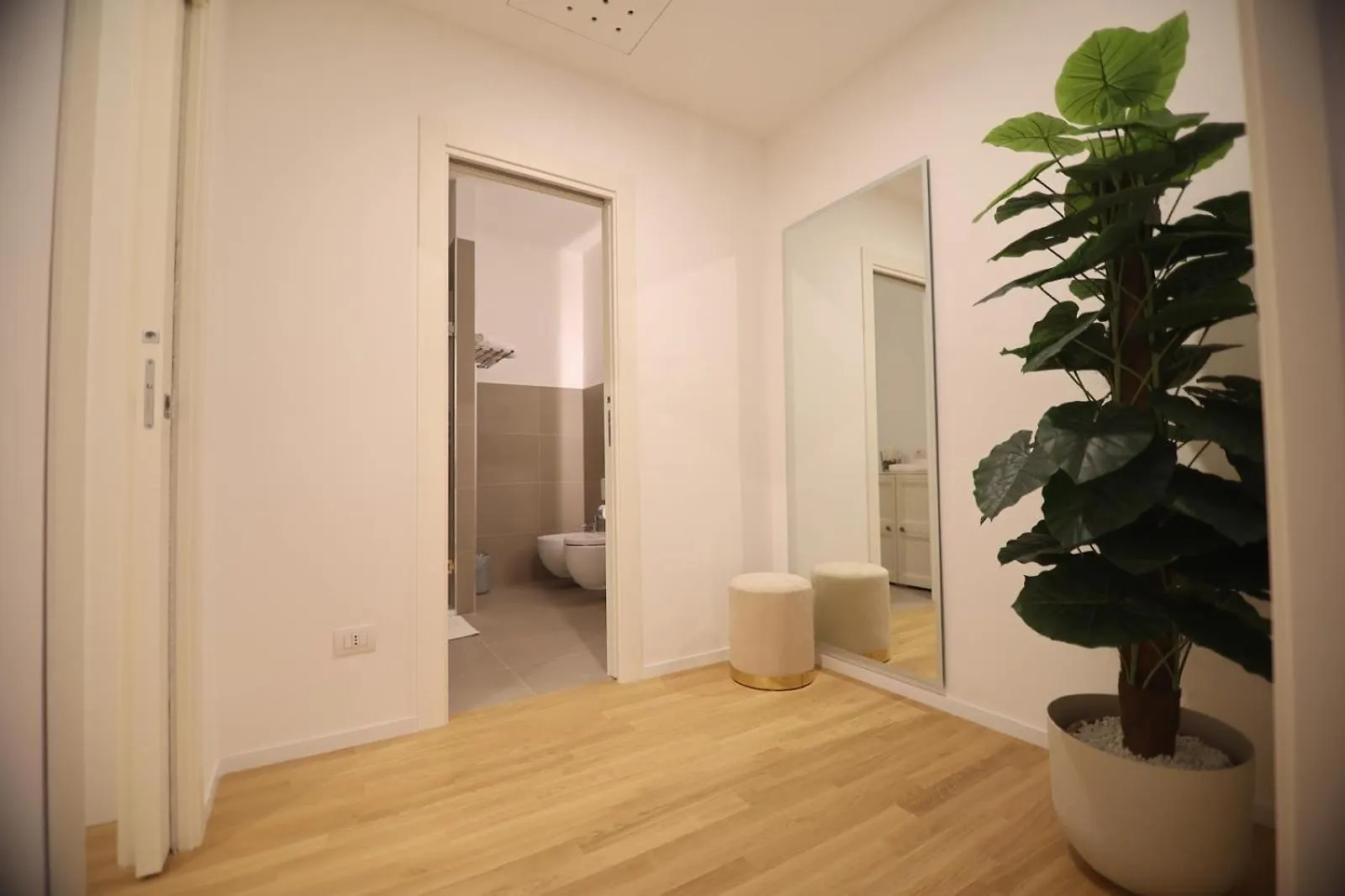 Domus Levante Apartment Μπάρι