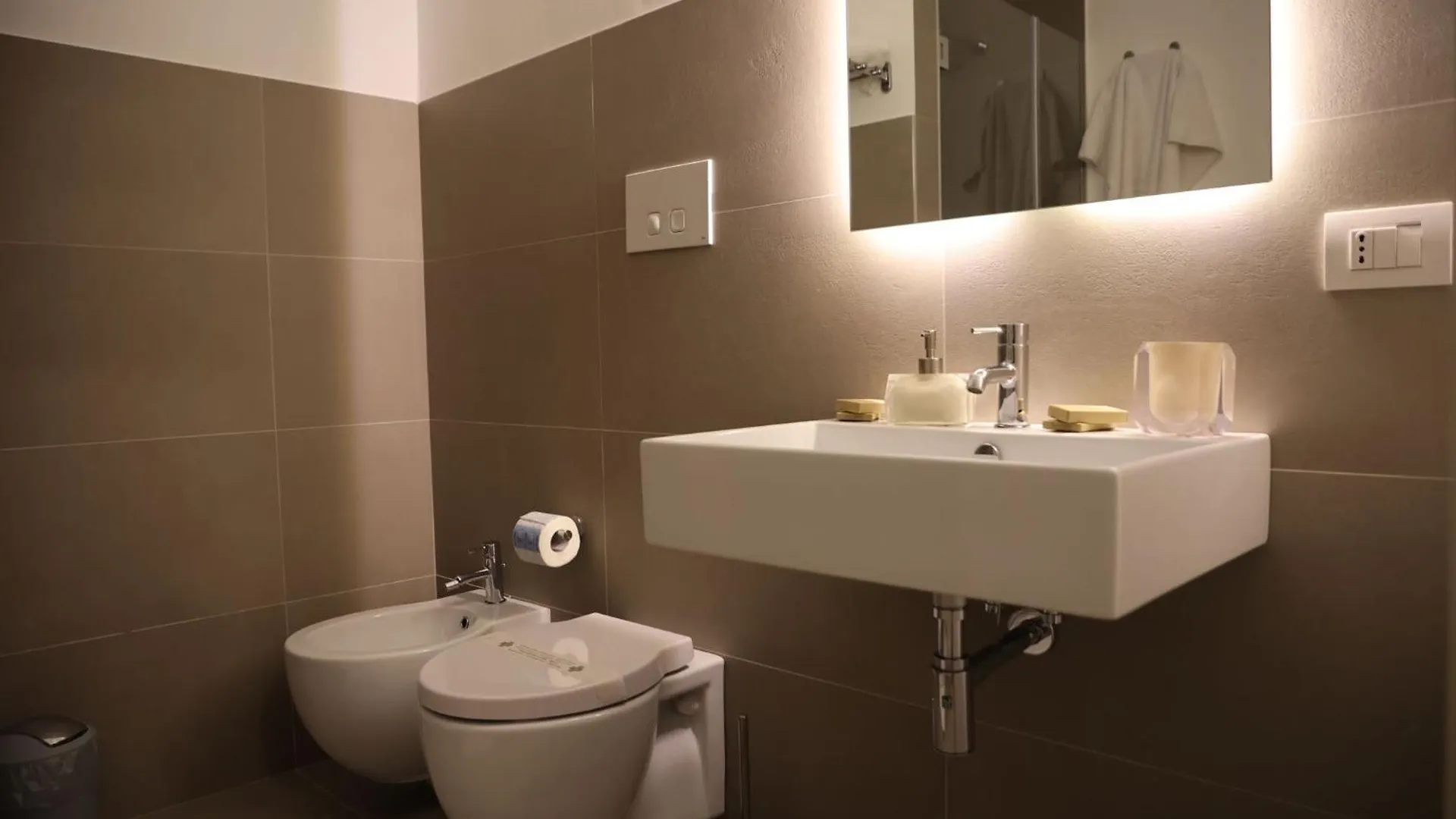 Domus Levante Apartment Bari