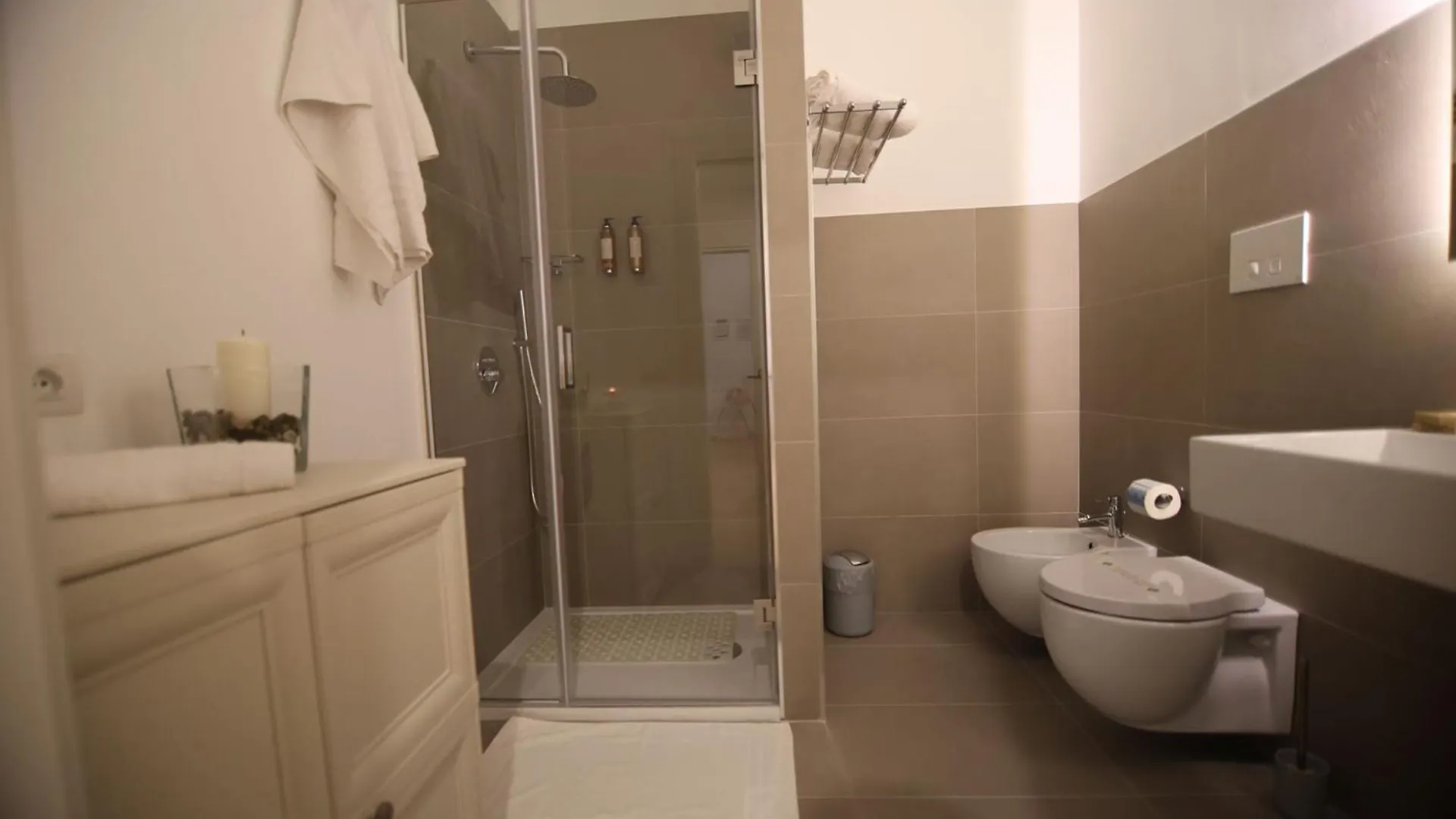 Domus Levante Apartment Bari 0*,